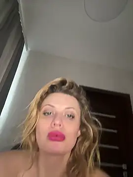 Evellyn 라이브 XXX 채팅