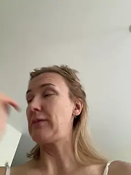 DianaNatur's Live XXX Chat