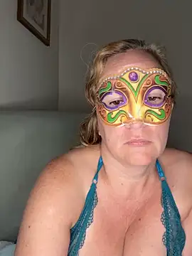 largeboobies30's Live XXX Chat