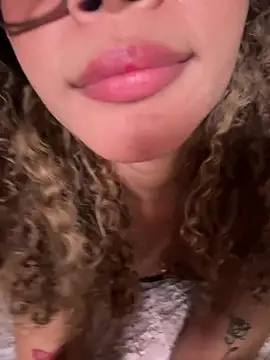 Lianh_Benett élő XXX-chatje