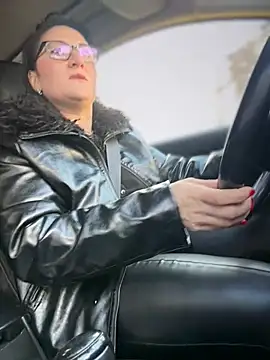 ZhenjaPoledance's Live XXX Chat