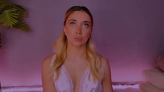 MoniquesX 现场XXX聊天