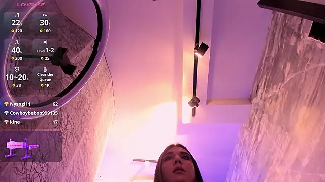 saracaball_'s Live XXX Chat