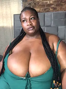 bustytitsxxx's Live XXX Chat