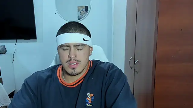 Онлайн чат XXX Baltazar_Dupont