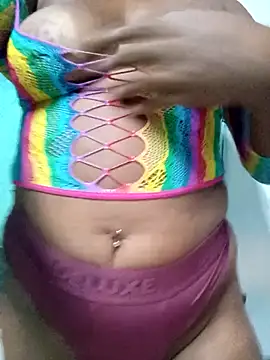 LollaSanthos 网络视讯表演