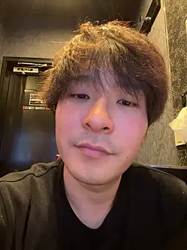 yuuki8910 Webcam Show