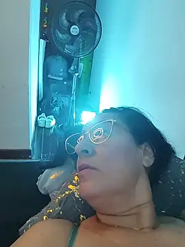 Živý XXX chat KiaraFoster