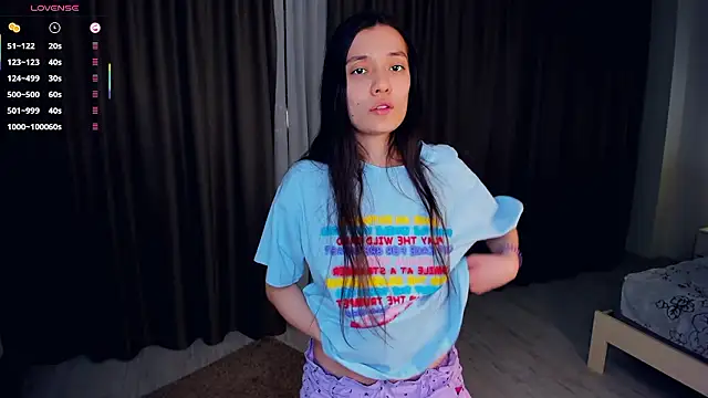 ReynaRhew's Live XXX Chat