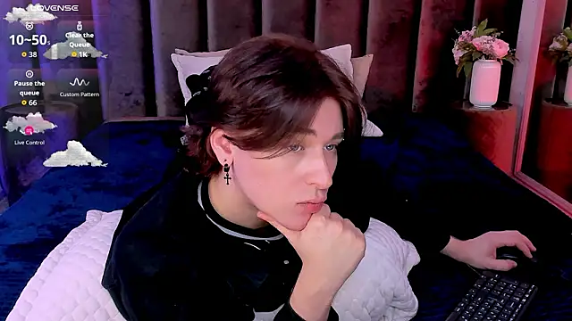 Онлайн чат XXX _YummyTony_