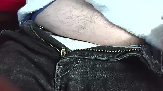 Chat XXX en directo de hairyandtiny