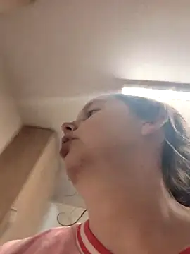 JuicyLucyy69 – Live XXX-chat