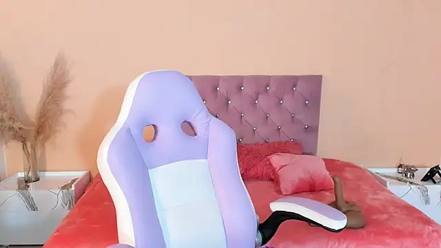 Chatroom XXX en direct de estrella_bigboobs14