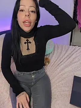 Lunababexoxo 网络视讯表演