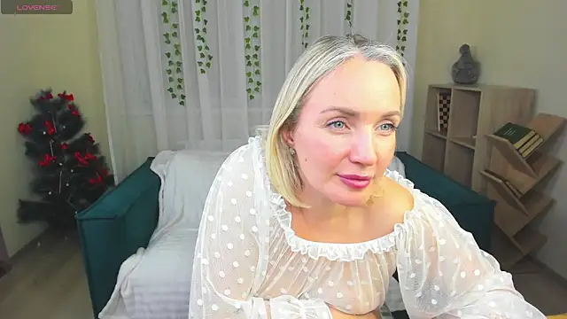 MonikaPinch_: онлайн-секс-чат