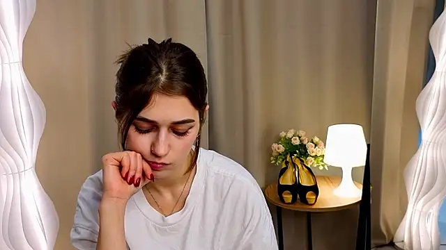 HaIinaDifabio: онлайн-секс-чат