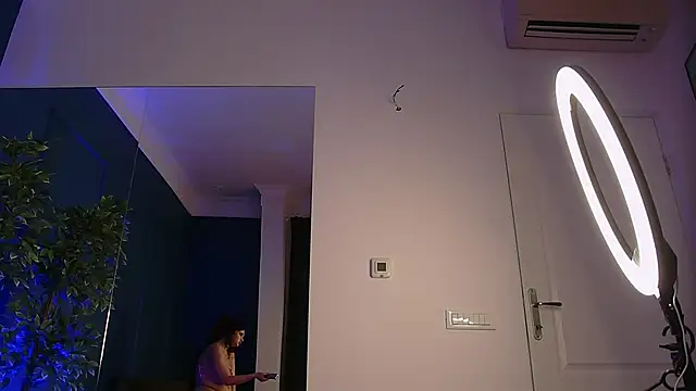 AriBlair Chat XXX live