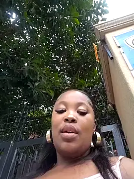 SWEETDOLLY29XX's Live XXX Chat