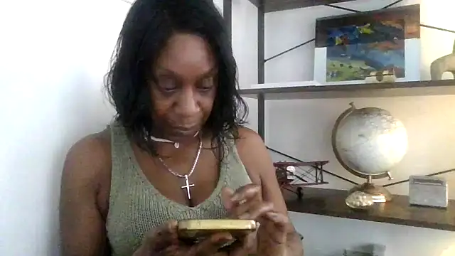 Chatroom XXX en direct de Ebony-SultryX