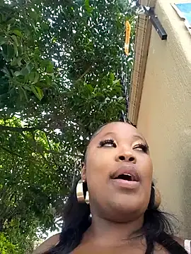 SWEETDOLLY29XX – Live XXX-chat