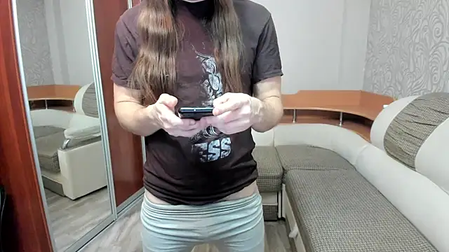 Chatroom XXX en direct de AlansonofDaddy