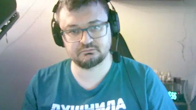 Pokazy przed kamerką – SirAbuser