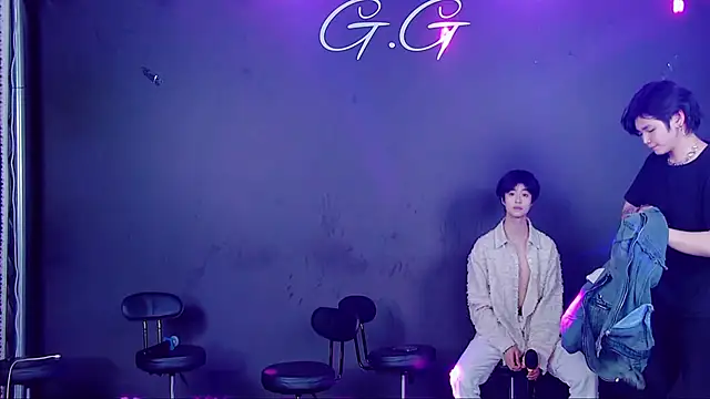 TNT-888: απευθείας συνομιλία ΧΧΧ