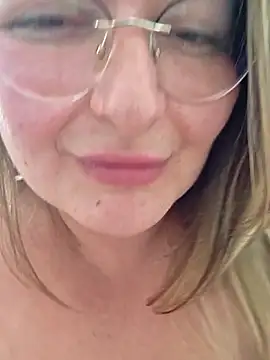 Živý XXX chat BellaMonella88