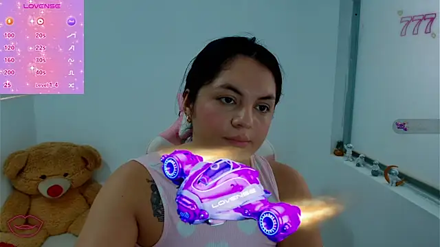 Danna_Saturnitee Chat XXX in diretta