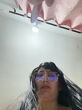 Živý XXX chat Arya_d