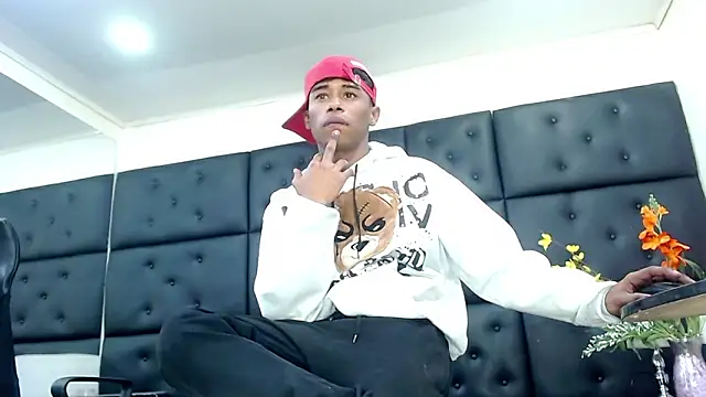 TonnyMarck 라이브 XXX 채팅