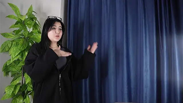 ElnaSharits Chat XXX in diretta