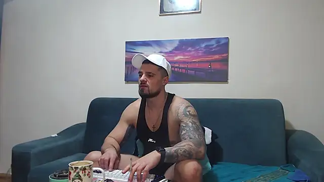 Tiberius_hunk's Live XXX Chat