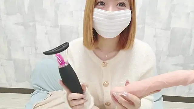 LOVE_MOMO_LOVE's Live XXX Chat