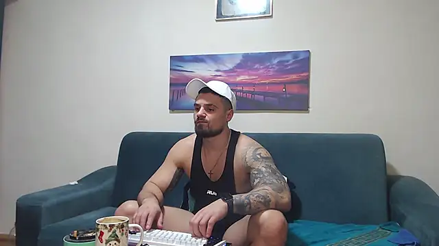 Tiberius_hunk Live XXX-chat