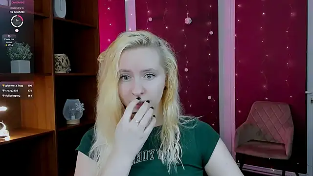 mila_glow1's Live XXX Chat