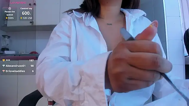 BustyGlow Chat XXX live