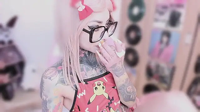 NikkiRamone 现场XXX聊天