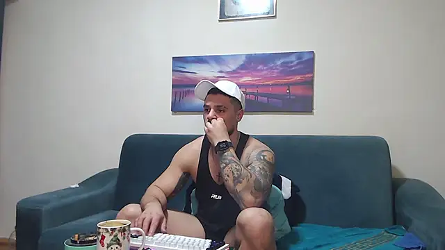 Tiberius_hunk 即時 XXX 聊天