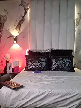 ZaraKnox Chat XXX live