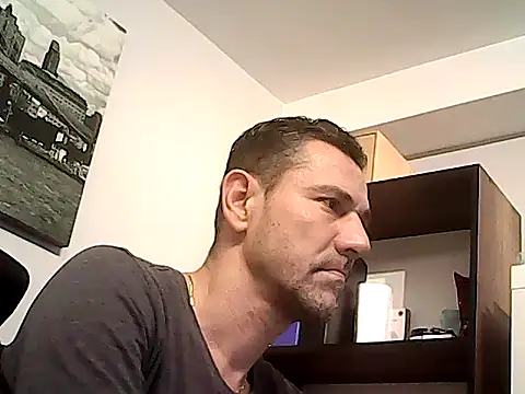 mastercharisma35 Adlı Modelin Canlı XXX Sohbeti