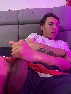 NaytonFreeman's Live XXX Chat