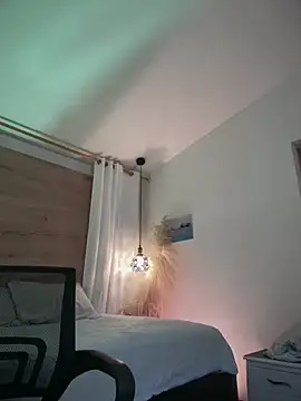 halaaa_1's Live XXX Chat