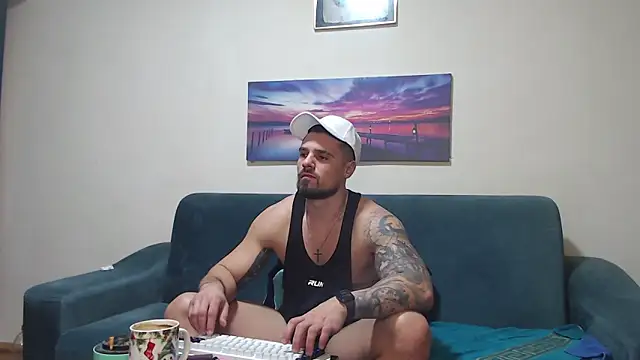 Онлайн чат XXX Tiberius_hunk