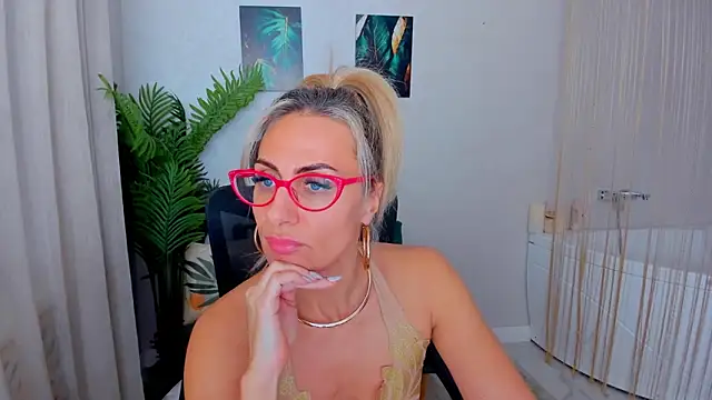 Chat XXX en directo de MuseOfStage