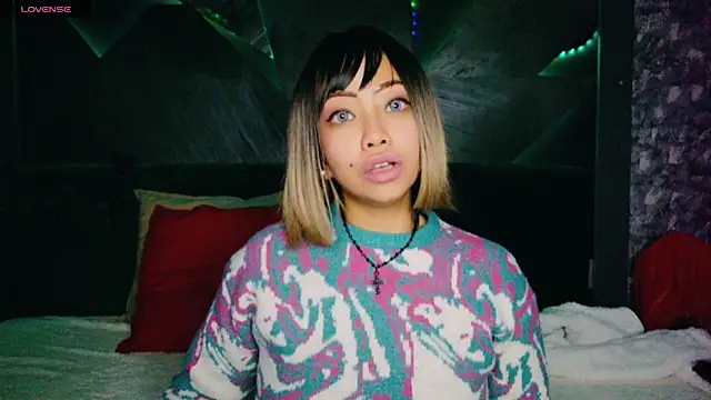 ElyaQuinn's Live XXX Chat