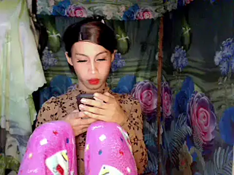 Sex_addictxxx 网络视讯表演