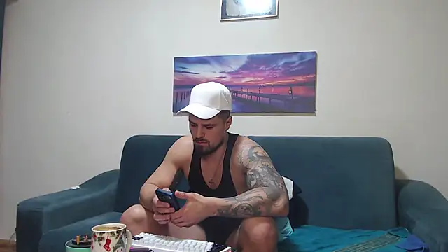 Tiberius_hunk Show Webcam