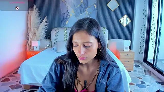 Agathaargent_ Adlı Modelin Canlı XXX Sohbeti