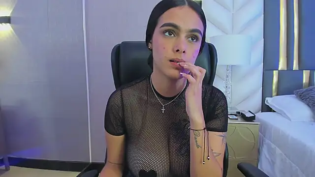 ChloeHarper_ élő XXX-chatje